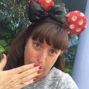 Meet your Posher, Sharon